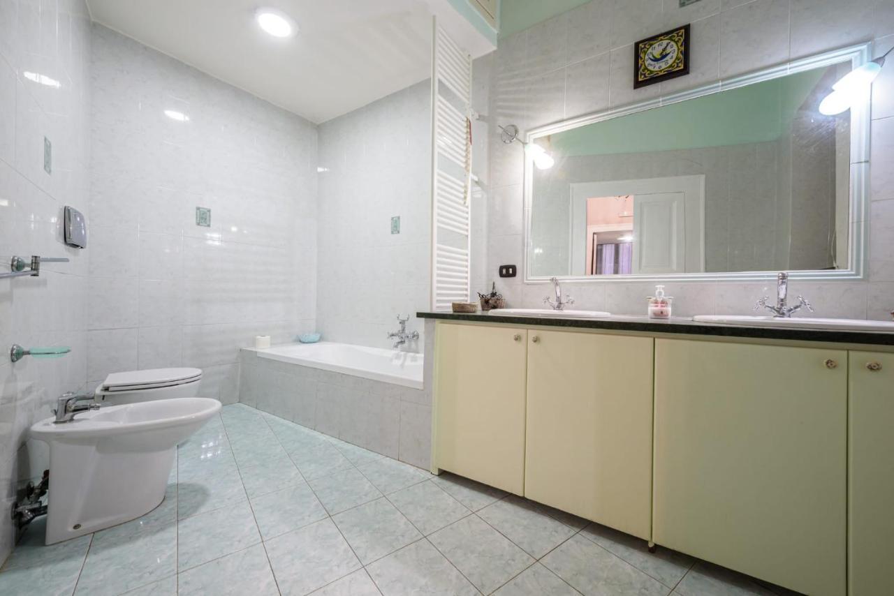 Casa Di Flo Apartment เนเปิลส์ ภายนอก รูปภาพ