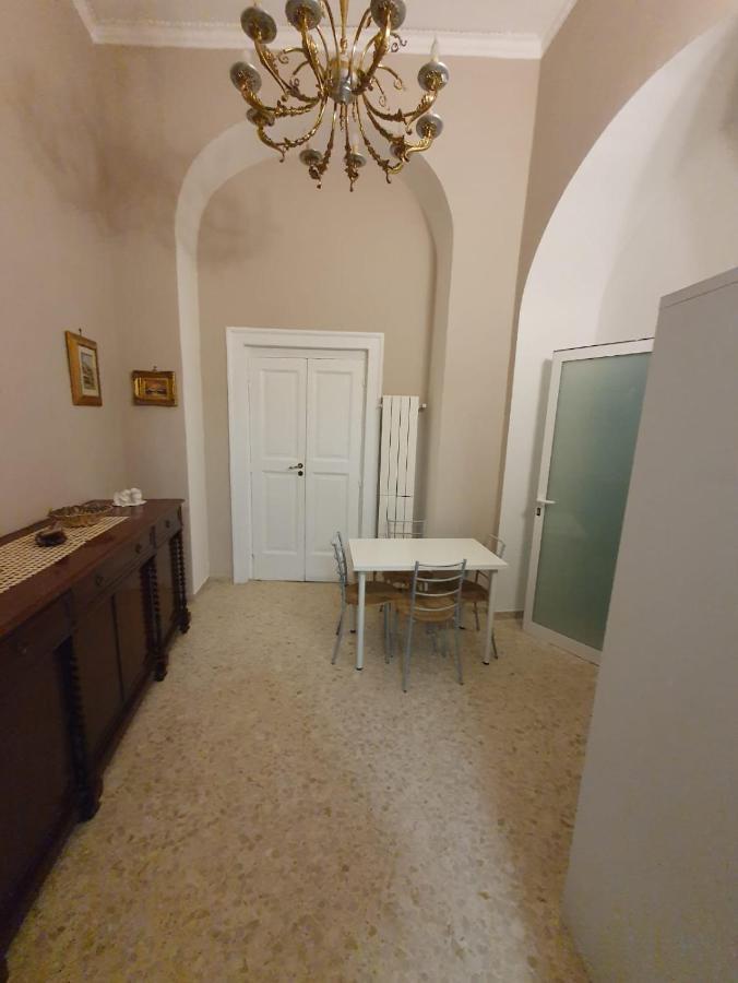 Casa Di Flo Apartment เนเปิลส์ ภายนอก รูปภาพ