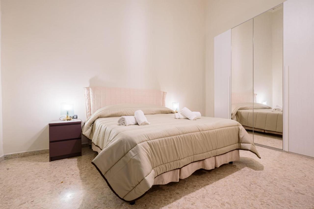 Casa Di Flo Apartment เนเปิลส์ ภายนอก รูปภาพ