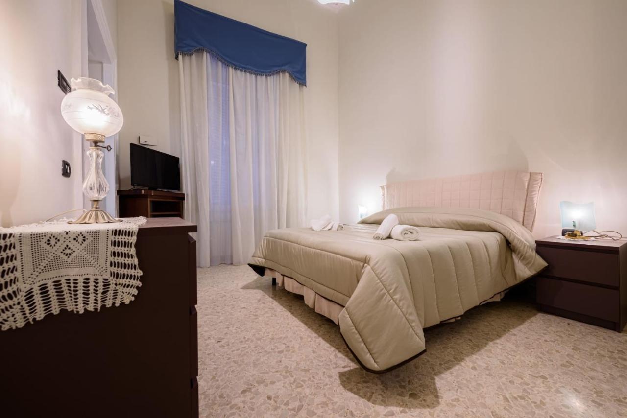 Casa Di Flo Apartment เนเปิลส์ ภายนอก รูปภาพ